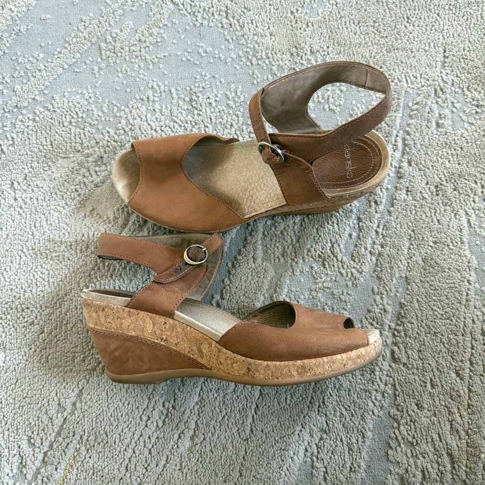 Dansko Charlotte wedge sandals camel brown cork heel open toe suede 40 / 10